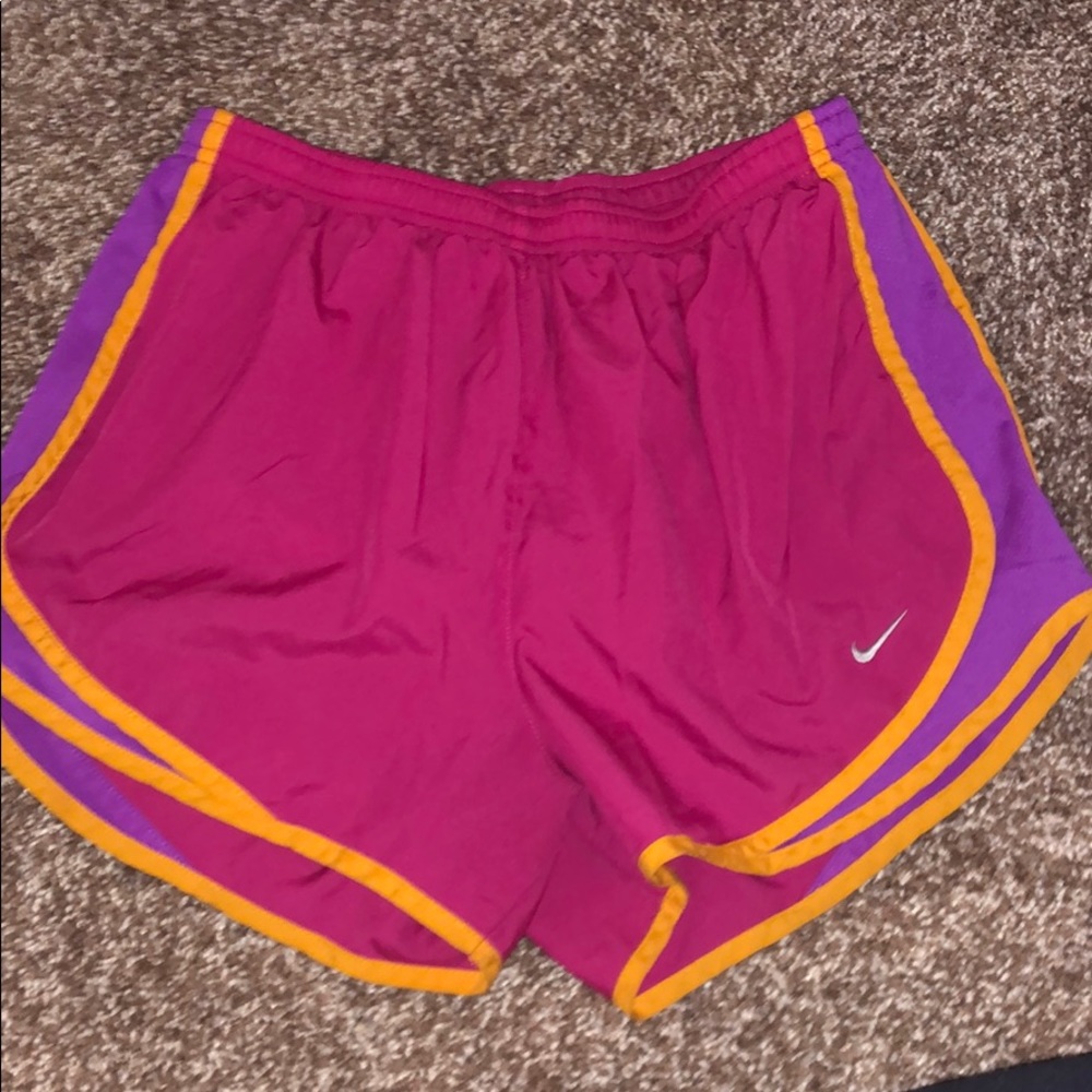 Women’s Nike Shorts Medium Pink